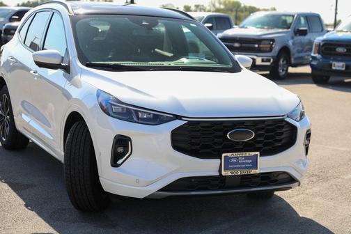 2023 Ford Escape ST-Line Elite