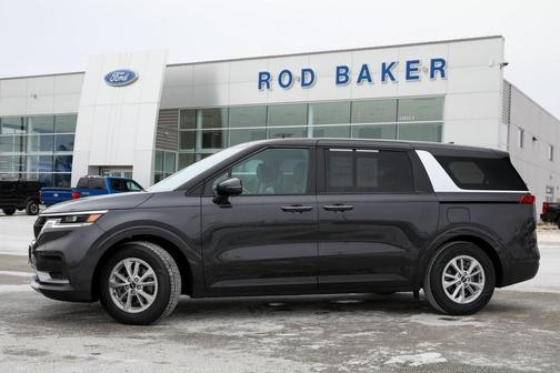 2024 Kia Carnival LX