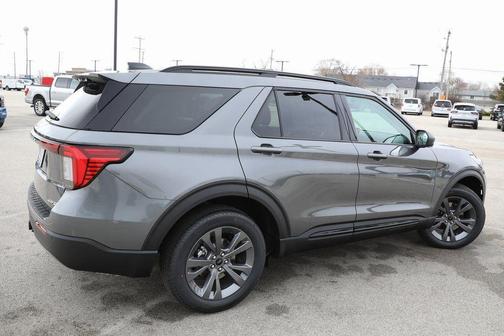 Carbonized Gray 2026 Ford Explorer Active
