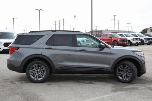 Carbonized Gray 2026 Ford Explorer Active