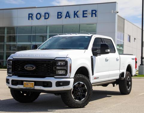 Oxford White 2025 Ford F-350 Lariat Super Duty