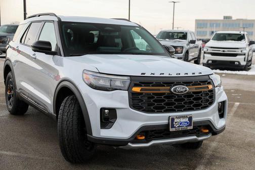 Space Gray 2026 Ford Explorer Tremor