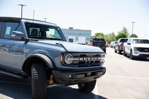 2024 Ford Bronco Outer Banks
