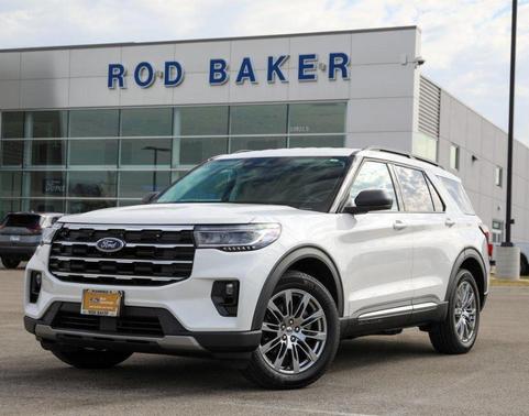Star White 2025 Ford Explorer Active