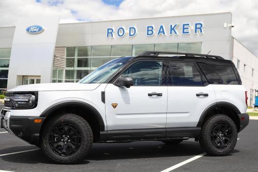 Space White Metallic 2026 Ford Bronco Sport Badlands