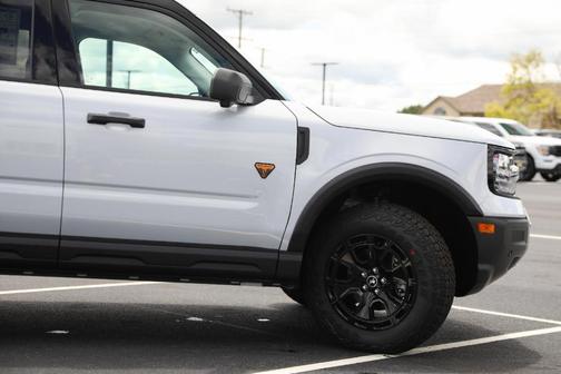 Space White Metallic 2026 Ford Bronco Sport Badlands