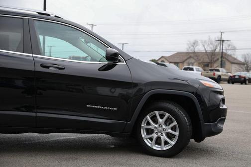 Diamond Black 2017 Jeep Cherokee Latitude