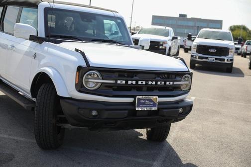 2023 Ford Bronco Outer Banks