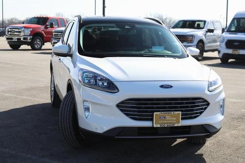 2022 Ford Escape Titanium Hybrid