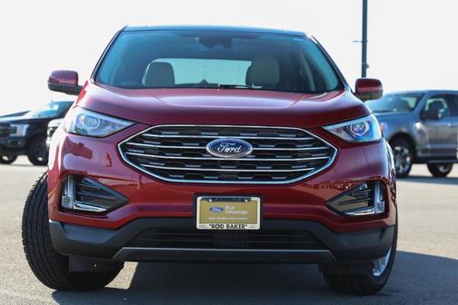 Rapid Red Metallic Tinted Clearcoat 2022 Ford Edge SEL