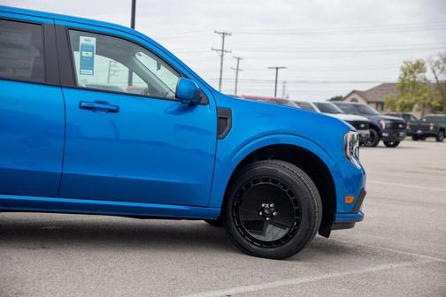 2025 Ford Maverick Lobo High