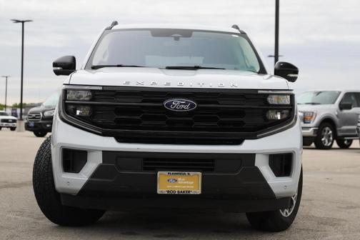 Space Silver 2025 Ford Expedition Active
