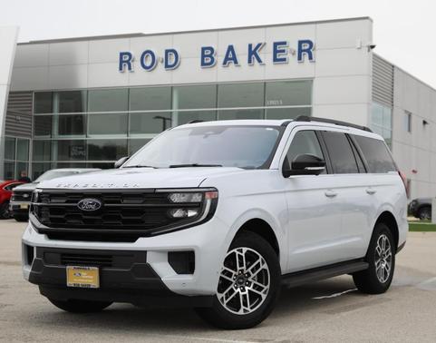 Space Silver 2025 Ford Expedition Active