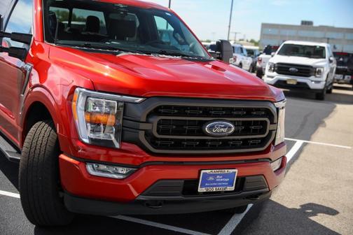 Hot Pepper Red Tinted Clearcoat 2023 Ford F-150 XLT