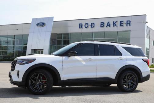 Star White 2025 Ford Explorer ST