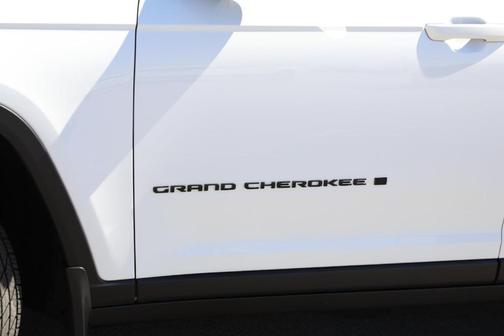 2022 Jeep Grand Cherokee Altitude