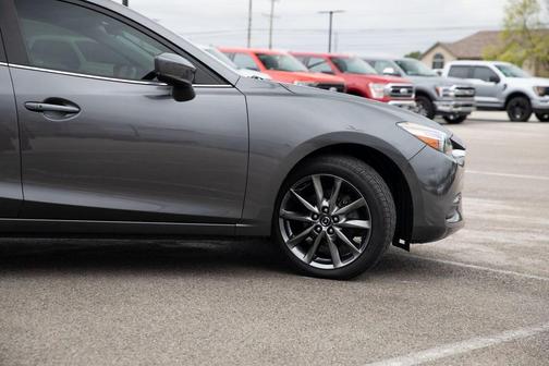 2018 Mazda Mazda3 Touring