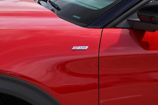 Rapid Red Metallic Tinted Clearcoat 2025 Ford Explorer ST-Line