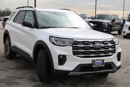Star White 2026 Ford Explorer Active