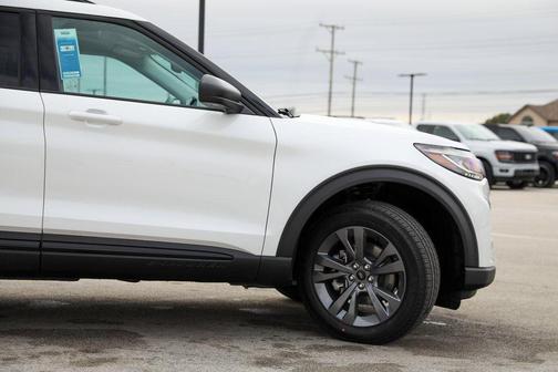 White Metallic 2026 Ford Explorer Active