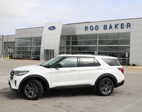 Star White 2026 Ford Explorer Active