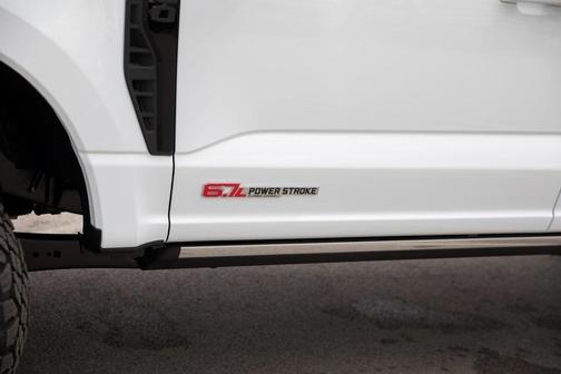 2025 Ford F-350 Lariat Super Duty