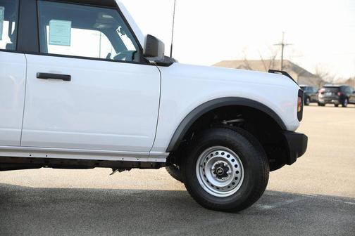 Oxford White 2025 Ford Bronco Base