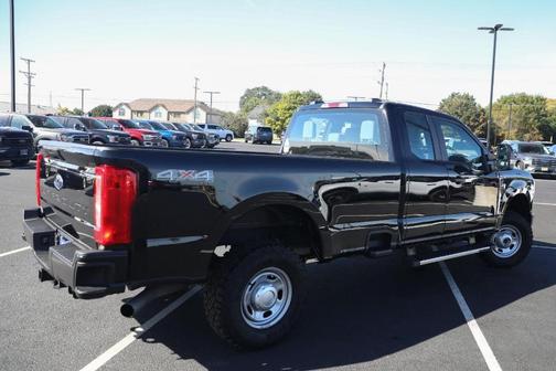 Agate Black Metallic 2025 Ford F-350 XL