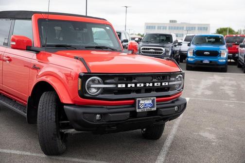 2023 Ford Bronco Outer Banks