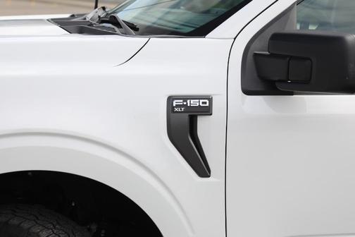Oxford White 2022 Ford F-150 XLT
