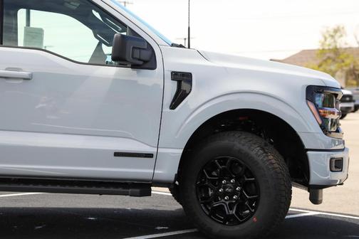 Avalanche 2026 Ford F-150 XLT