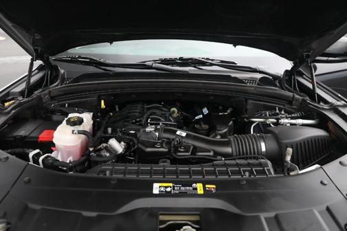 Metallic 2024 Jeep Grand Cherokee L Laredo