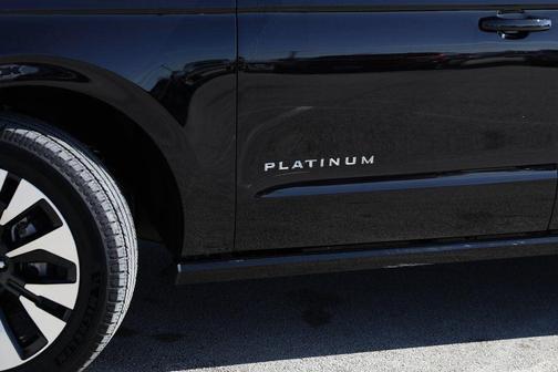 Agate Black Metallic 2025 Ford Expedition Max Platinum