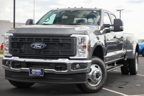 Carbonized Gray Metallic 2027 Ford F-350 XL