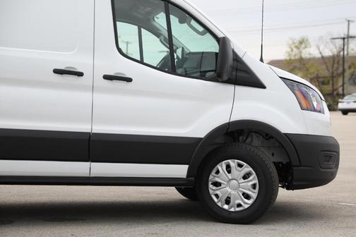 Oxford White 2026 Ford Transit-250