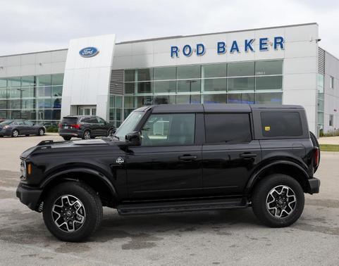 2026 Ford Bronco Outer Banks