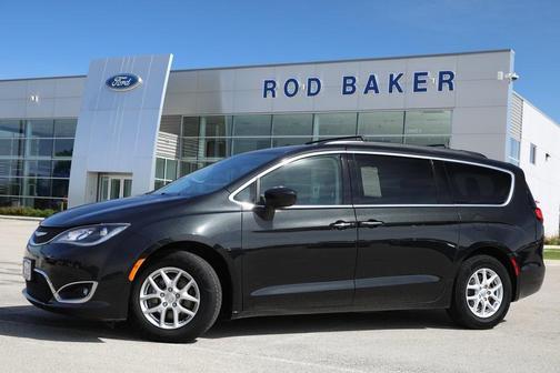 2017 Chrysler Pacifica Touring-L