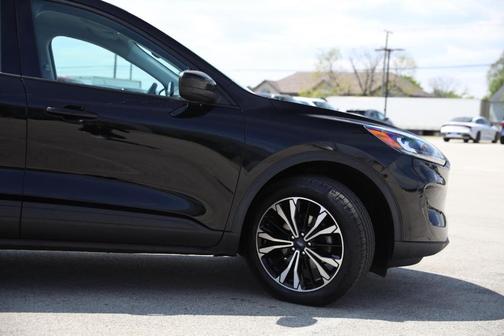 Agate Black Metallic 2021 Ford Escape SE