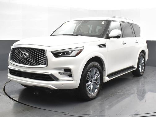2023 INFINITI QX80 Luxe