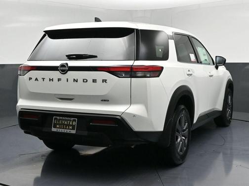 2026 Nissan Pathfinder S