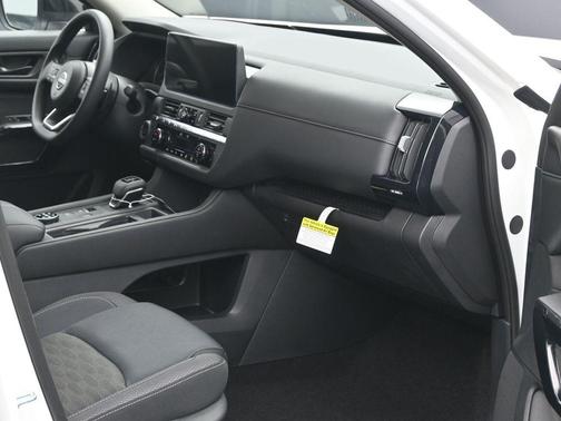 2026 Nissan Pathfinder S