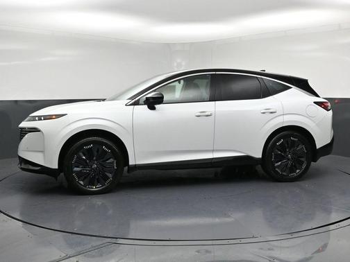 Everest White 2026 Nissan Murano Platinum