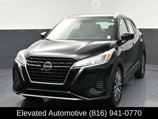 Super Black 2023 Nissan Kicks SV