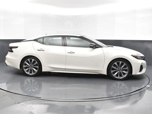 2023 Nissan Maxima Platinum