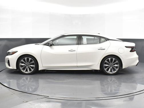 2023 Nissan Maxima Platinum