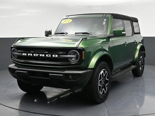 2024 Ford Bronco Outer Banks