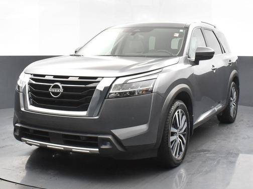 2022 Nissan Pathfinder Platinum