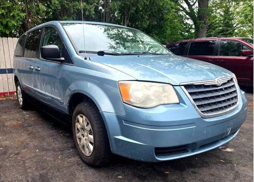 2009 Chrysler Town & Country LX