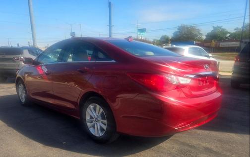 2013 Hyundai SONATA GLS