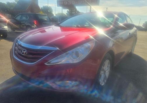 2013 Hyundai SONATA GLS